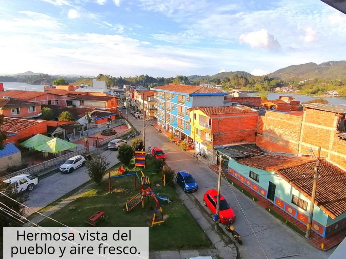Guatape Apartamento Vista Al Embalse Luaran gambar